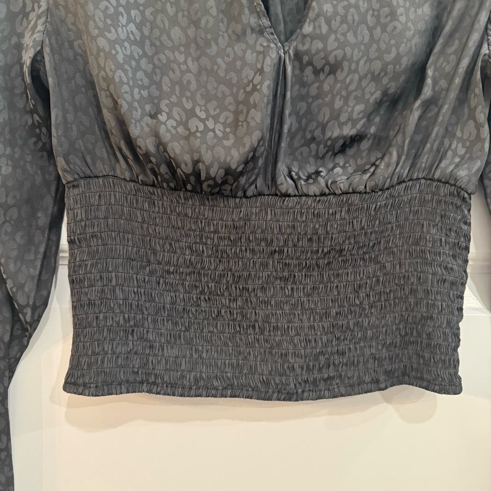 Steve Madden Metallic Black Peplum Blouse Long Sleeve Shimmer Top Small - Picture 4 of 11